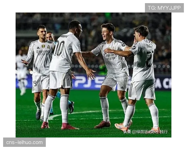 卡马文加第86分钟染红成转折点，十人皇马崩盘遭拜仁逆转